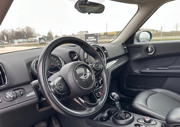 MINI Countryman cena 82500 przebieg: 111743, rok produkcji 2018 z Wilamowice małe 172